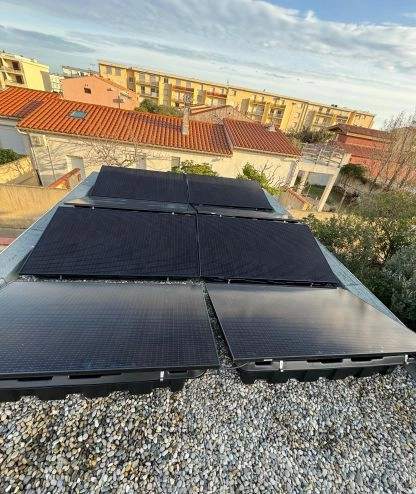 Et si votre toiture plate produisait aussi de l’énergie ?
