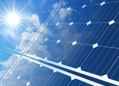 Panneaux photovoltaïques et météo : produisent-ils même sans grand soleil ?