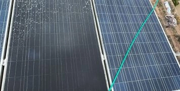 Nettoyage de panneaux photovoltaïques par Vilma Solaire