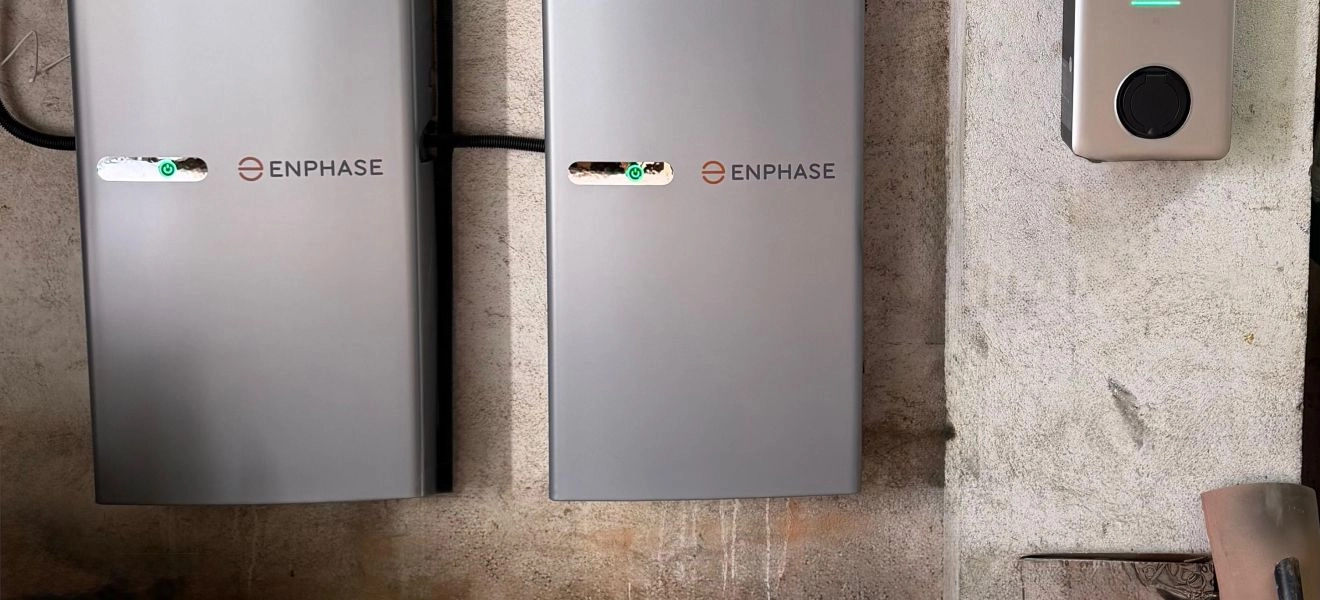 Double batterie & borne de recharge : le combo gagnant