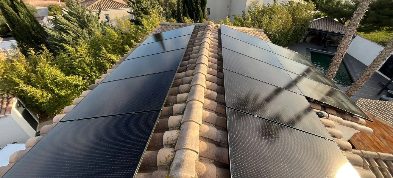 Panneaux solaires ou panneaux photovoltaïques : quelle est la différence ?