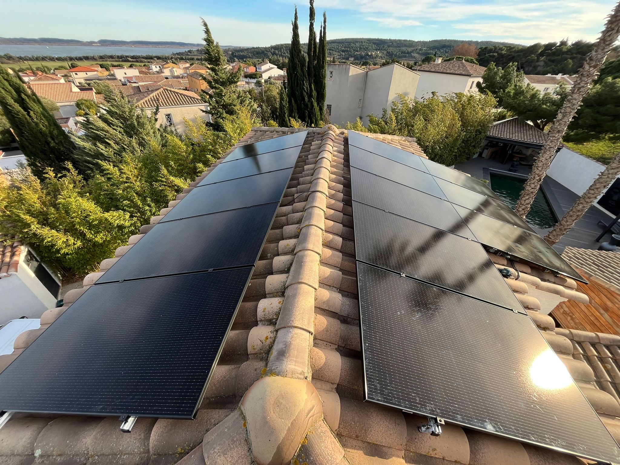 Panneaux solaires ou panneaux photovoltaïques : quelle est la différence ?